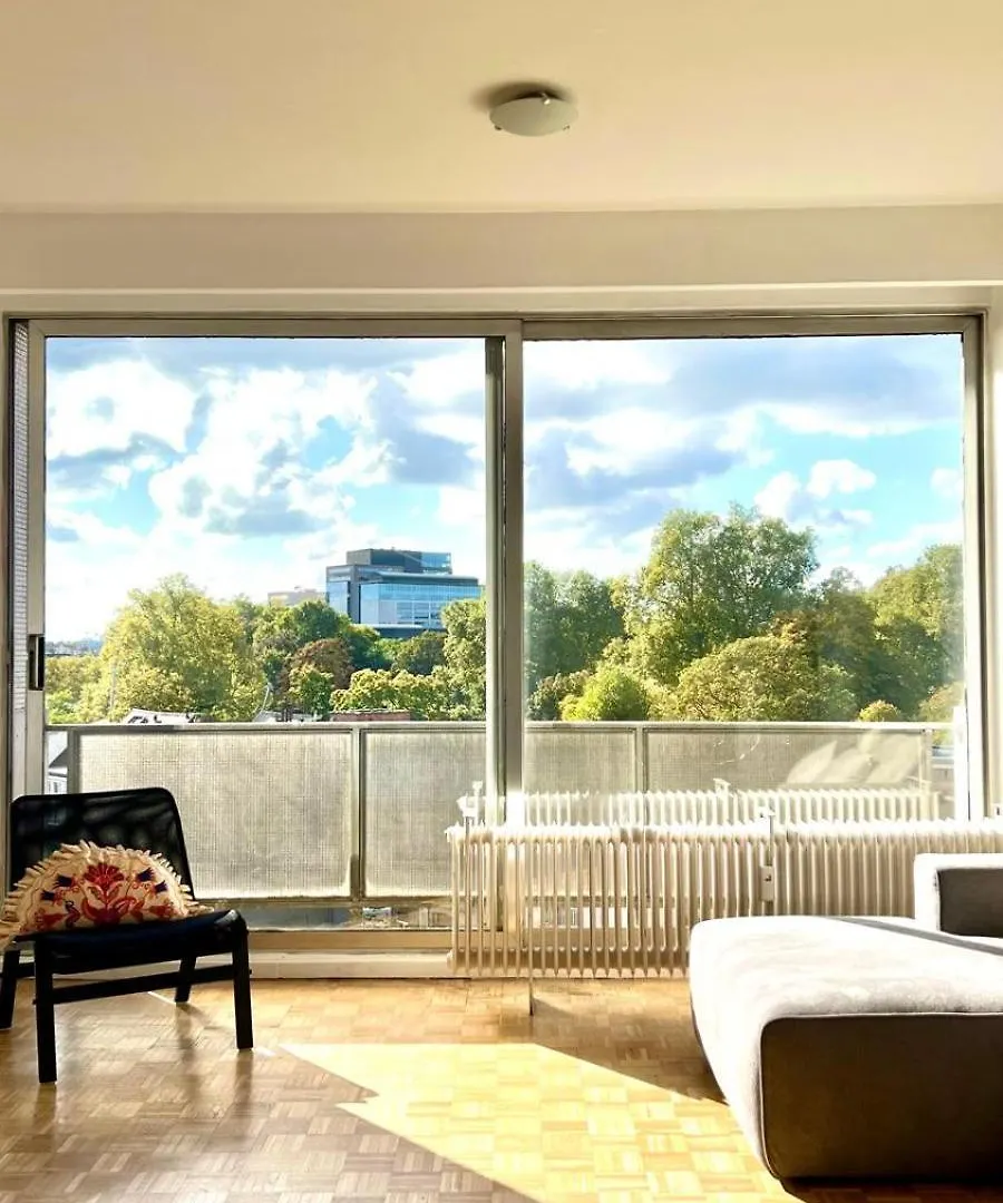 Charming Light-Filled Apartment Near Central Station Antwerp