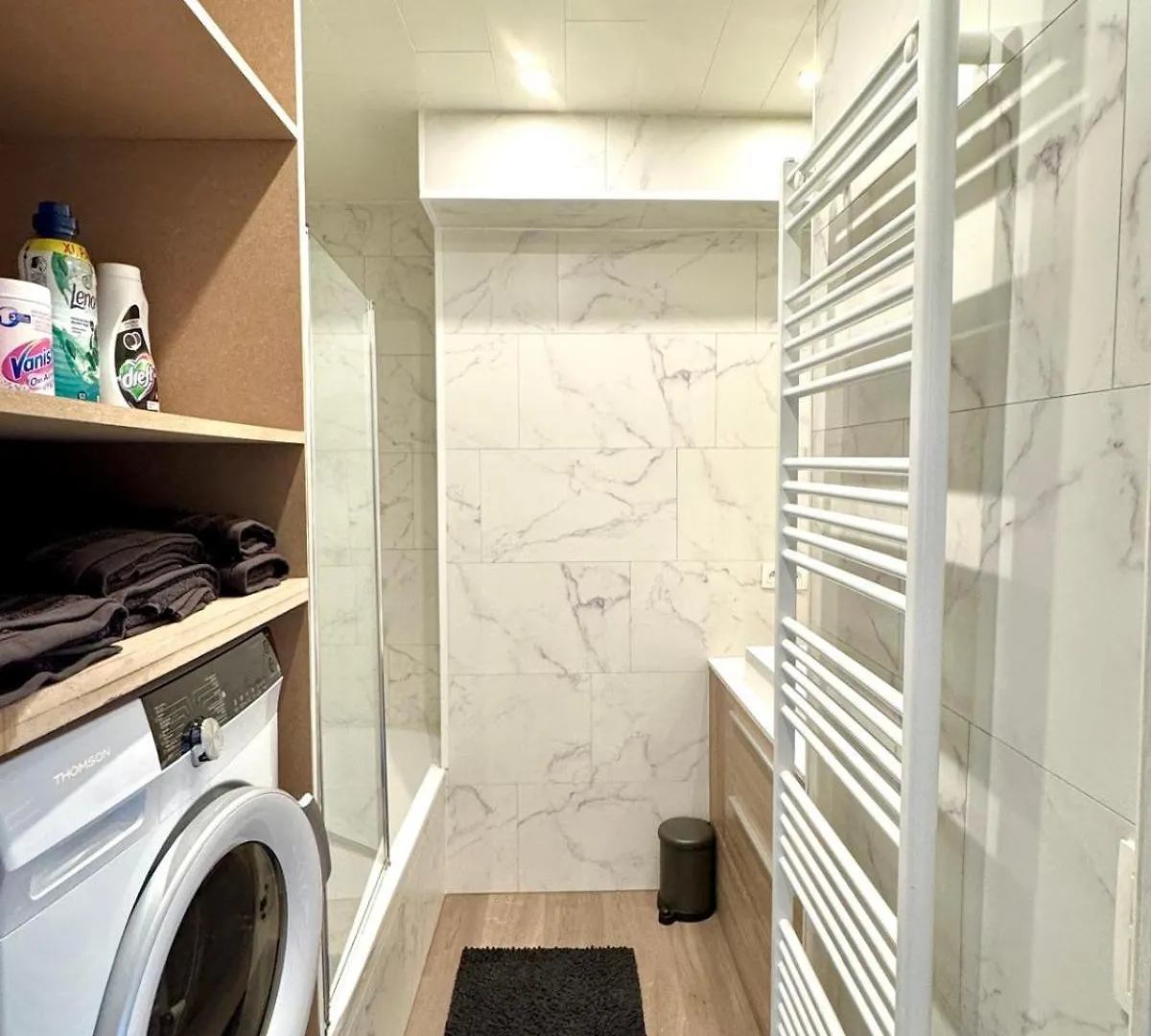 Charming Light-Filled Apartment Near Central Station Antwerp